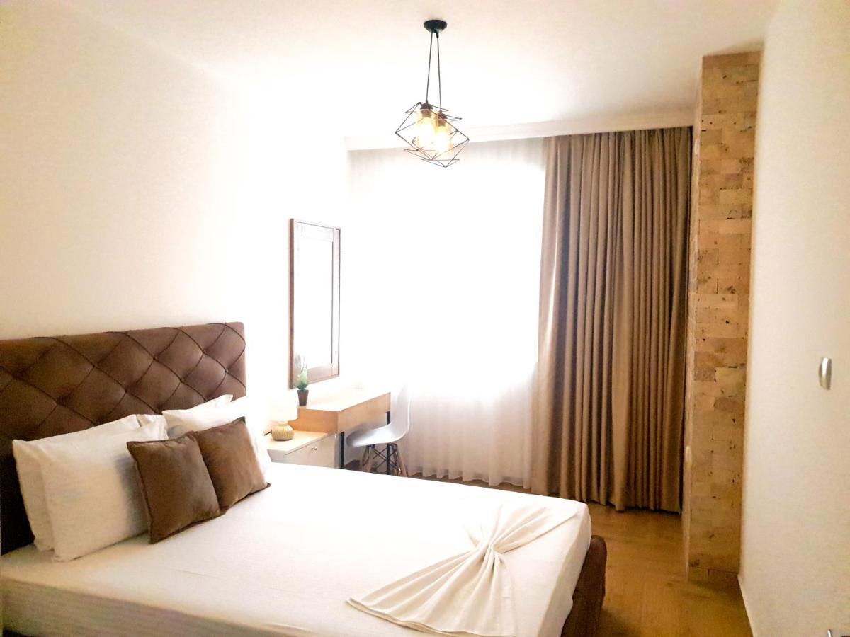 Lacasa Apartments & Restaurant Ulcinj Luaran gambar
