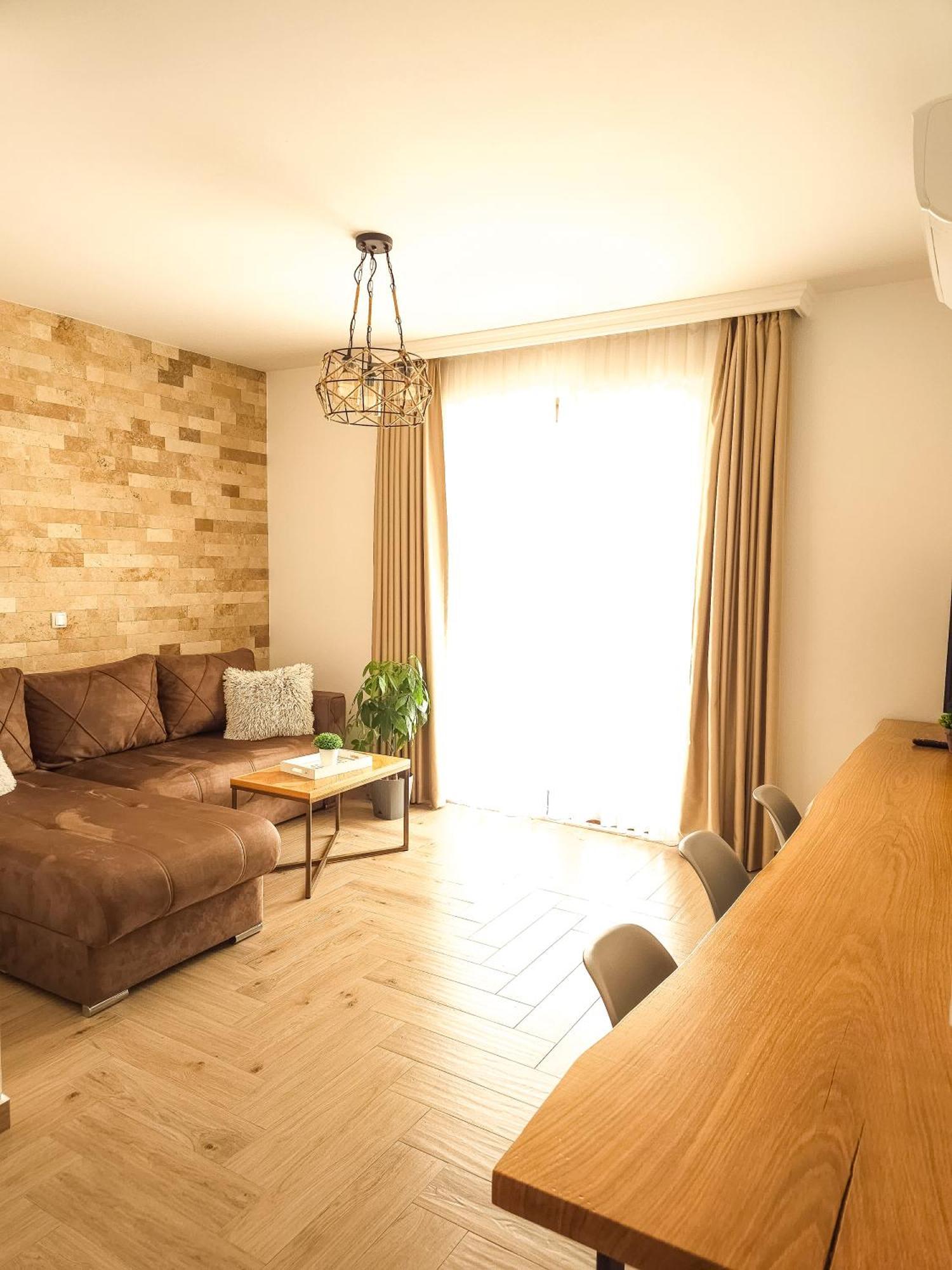 Lacasa Apartments & Restaurant Ulcinj Luaran gambar