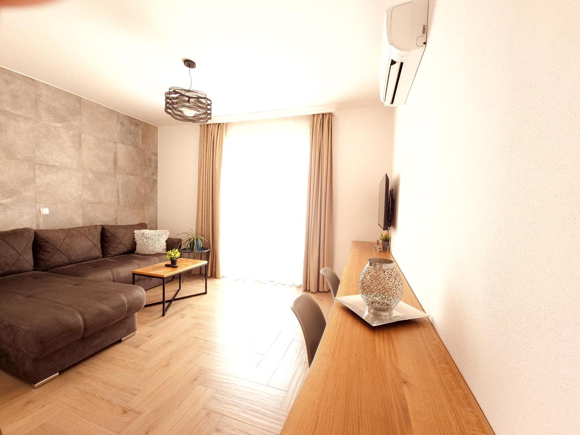Lacasa Apartments & Restaurant Ulcinj Luaran gambar
