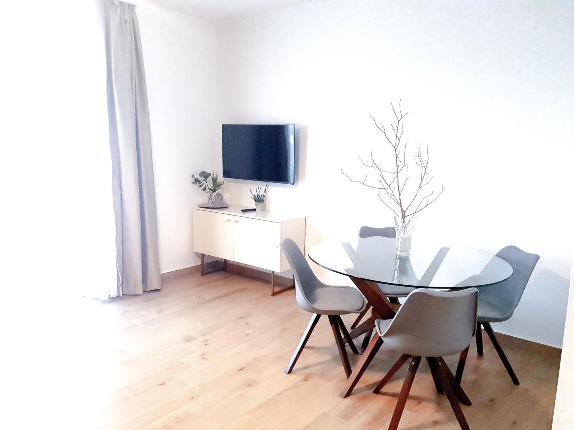 Lacasa Apartments & Restaurant Ulcinj Bilik gambar