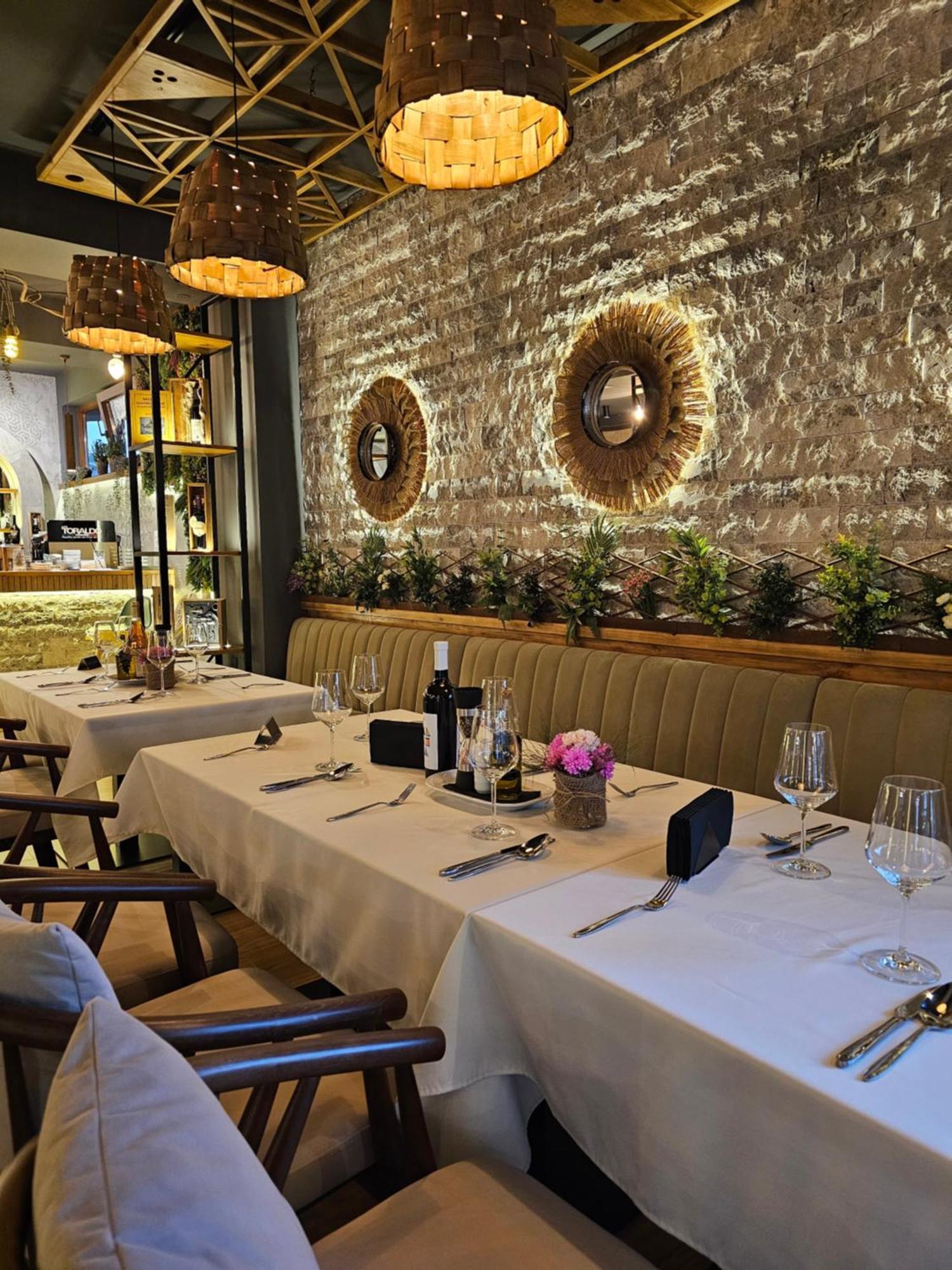 Lacasa Apartments & Restaurant Ulcinj Luaran gambar