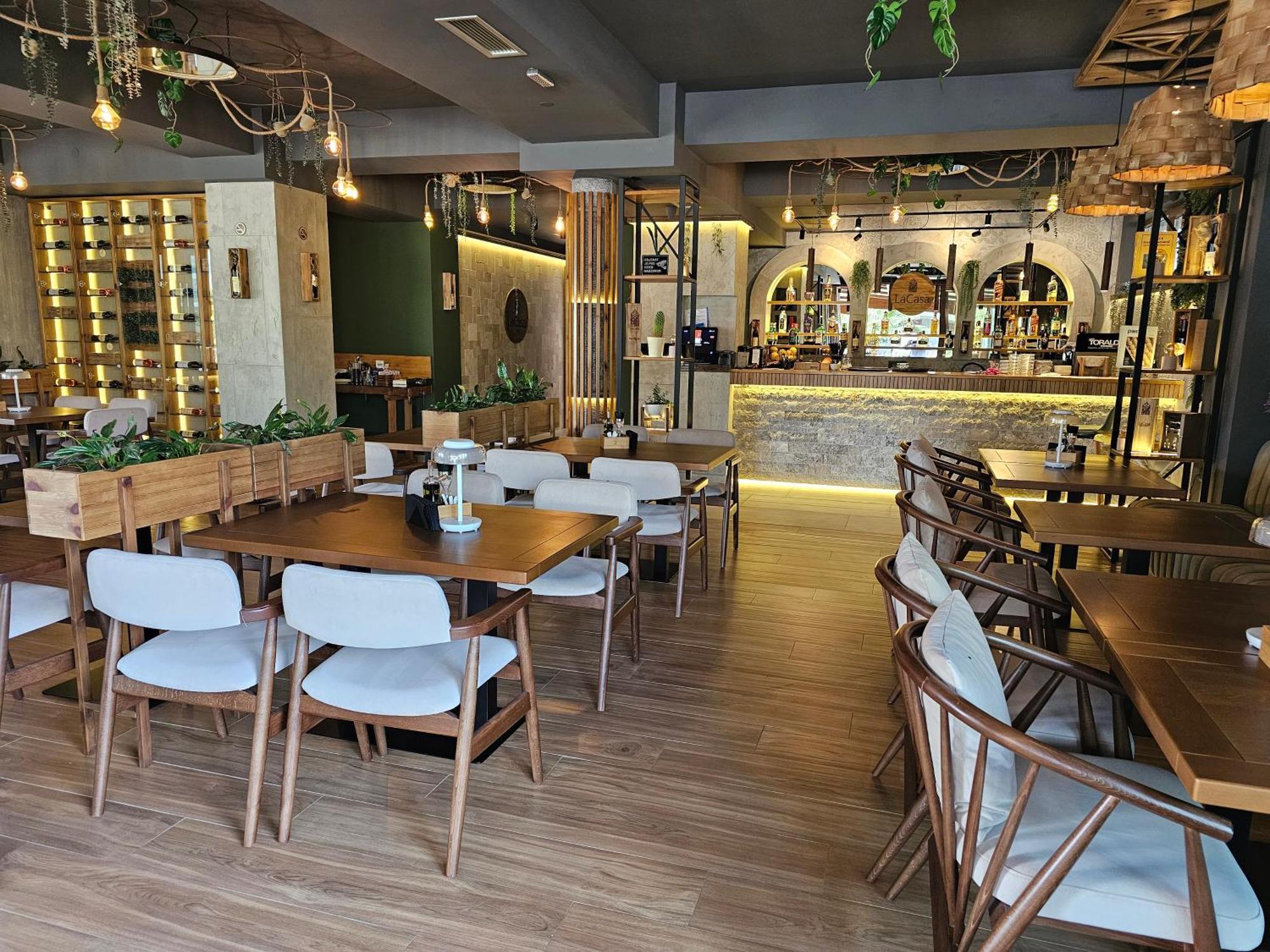Lacasa Apartments & Restaurant Ulcinj Luaran gambar