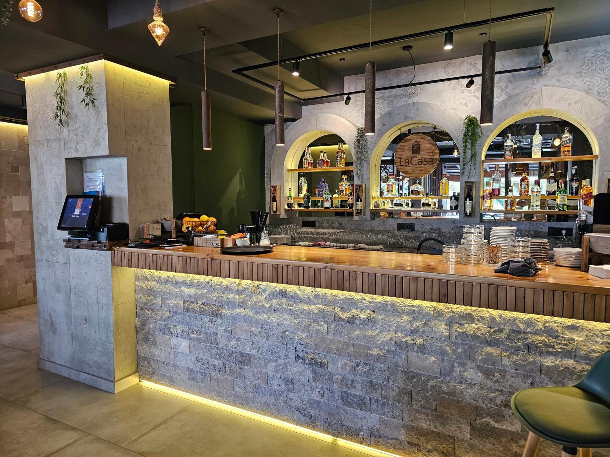 Lacasa Apartments & Restaurant Ulcinj Luaran gambar